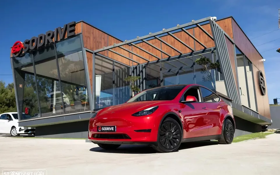 Tesla Model Y Standard