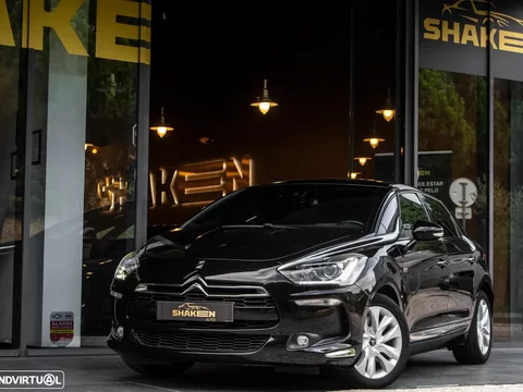 Citroën DS5 2.0 HDi Hy4 So Chic CMP6 102g
