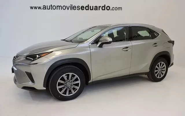 LEXUS NX 300h Business Line 5d