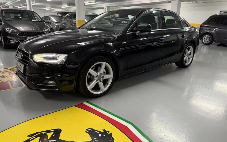 AUDI A4 A4 2.0TDI CD S line edition Multitronic 150 (4.75)