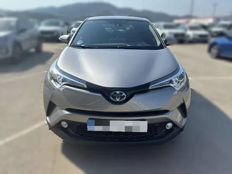 TOYOTA C-HR + 1.8 125H Advance