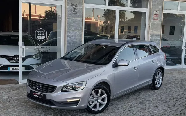 Volvo V60 2.0 D2 Momentum Drive