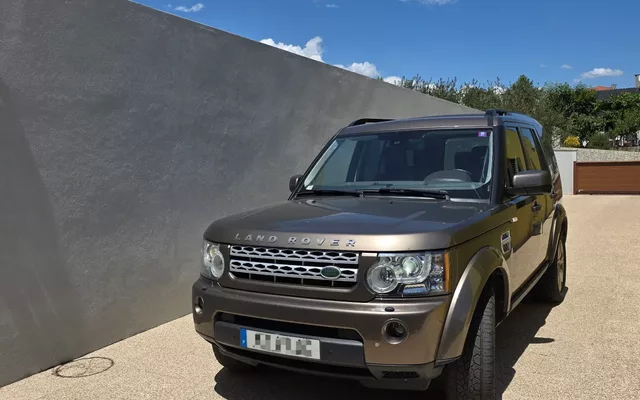 Land Rover Discovery SD V6 HSE