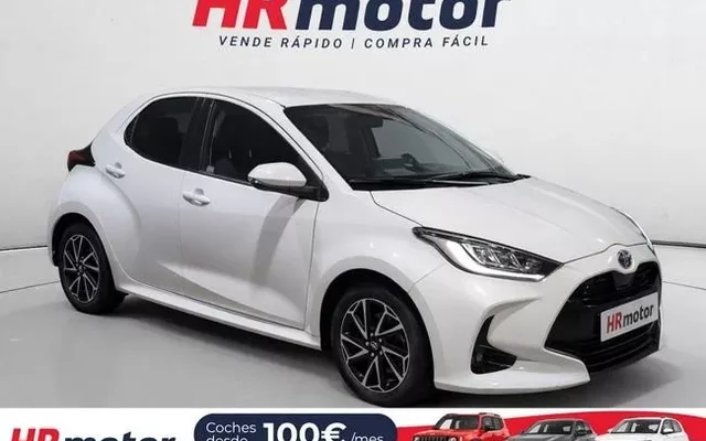 TOYOTA Yaris Active Plus
