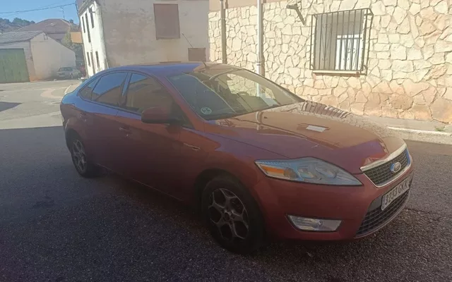FORD Mondeo Mondeo 2.0TDCi Ghia - 2900€ en Arauzo de miel burgos