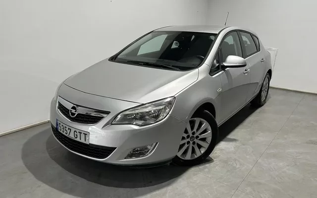 OPEL Astra Astra 1.7CDTI Sport - 8199€ en Almendralejo
