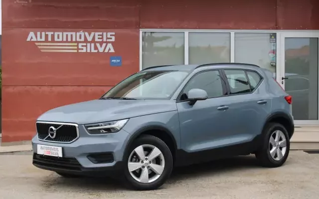 Volvo XC 40 2019 2.0 D3 Momentum Geartronic