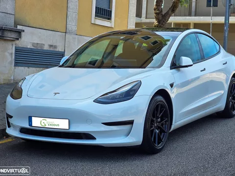 Tesla Model 3 Tração Traseira