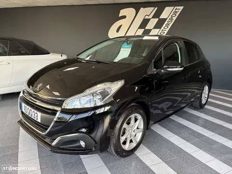 Peugeot 208 1.2 PureTech Signature