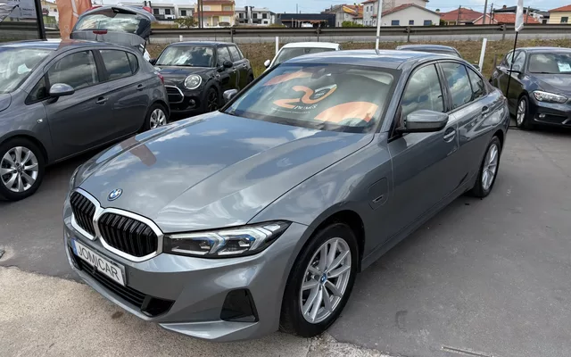 BMW 320 e Line Luxury Auto