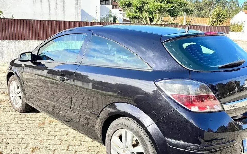 Opel Astra GTC 1.7 CDTi