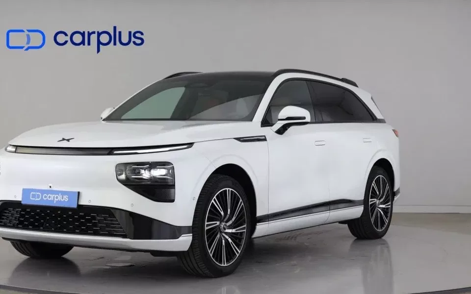 Xpeng G9 93.1 kWh AWD Performance