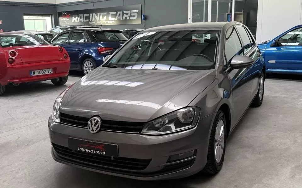 VOLKSWAGEN Golf Golf 1.6TDI CR BMT Business DSG 110 - 9500€ en Villares de reina