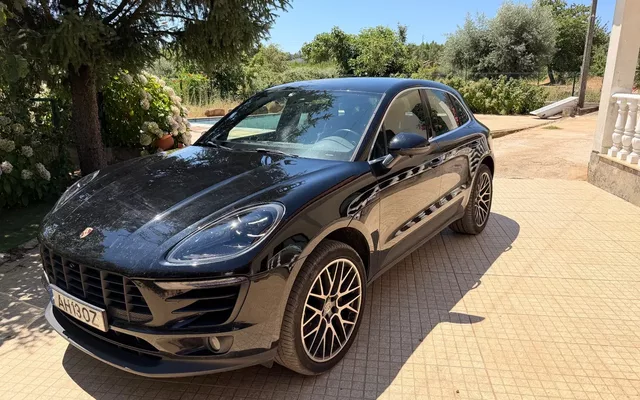 Porsche Macan S