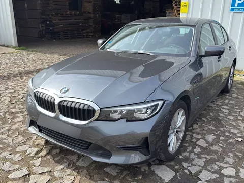 BMW 330