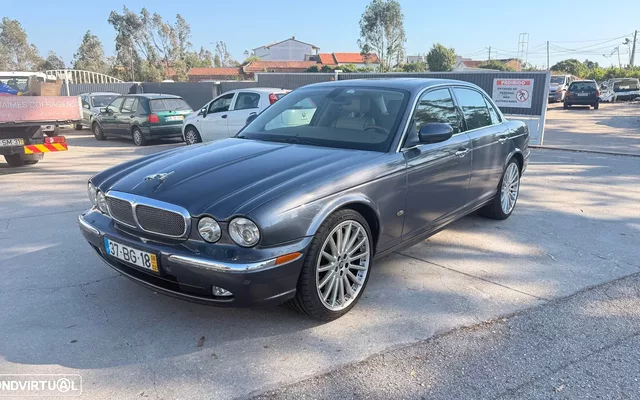 Jaguar XJ
