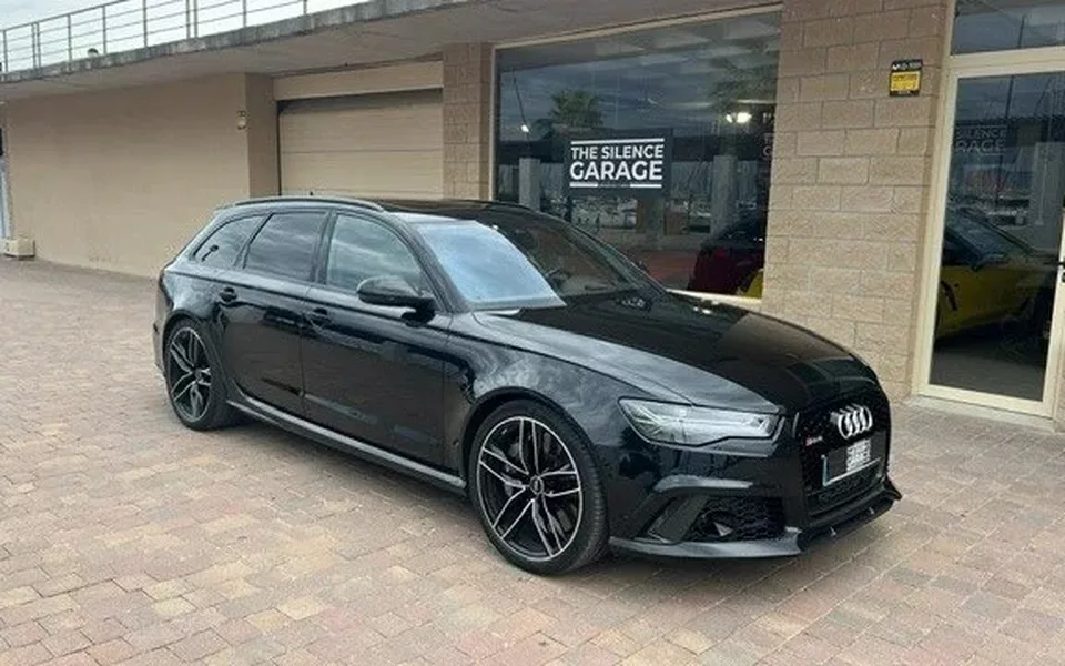 AUDI A6 RS 6 Avant 4.0 TFSI performance Q. Tip.