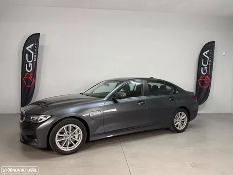 BMW 330 e iPerformance Advantage