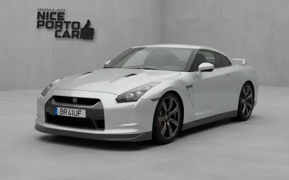 Nissan GT-R