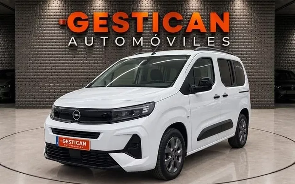 OPEL Combo 100 Cv 1.5 Td S/S MT6 €6.4