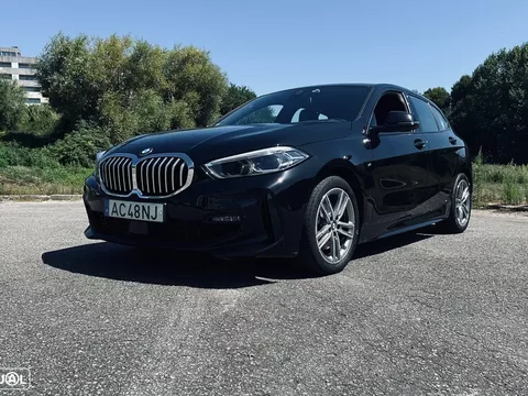 BMW 118 i Pack Desportivo M Auto