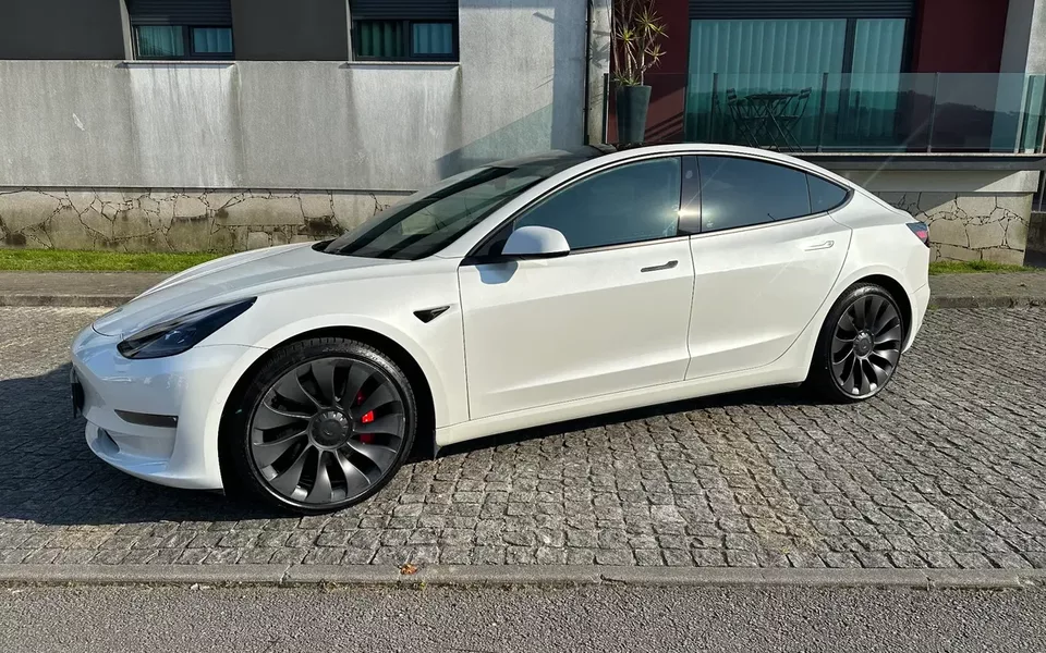 Tesla Model 3 Long Range Tração Integral