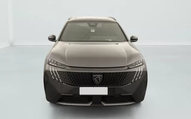 Peugeot 5008 Gt 1.2 HYBRID 145 Zéro km immatriculé