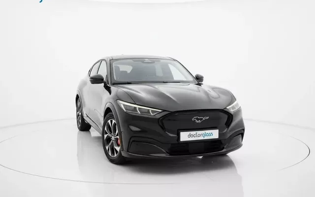 Ford Mustang Mach-E Alargada AWD