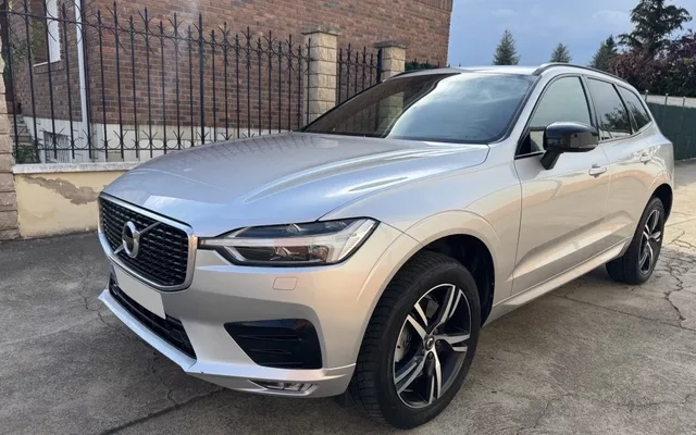 VOLVO XC60 XC60 B4 R-Design AWD Aut.