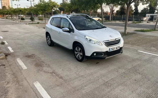 PEUGEOT 2008 2008 1.2 PureTech S&S Allure EAT6 110 - 8500€ en Valencia