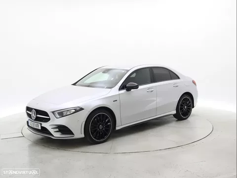 Mercedes-Benz A 250 Limousine e AMG Line