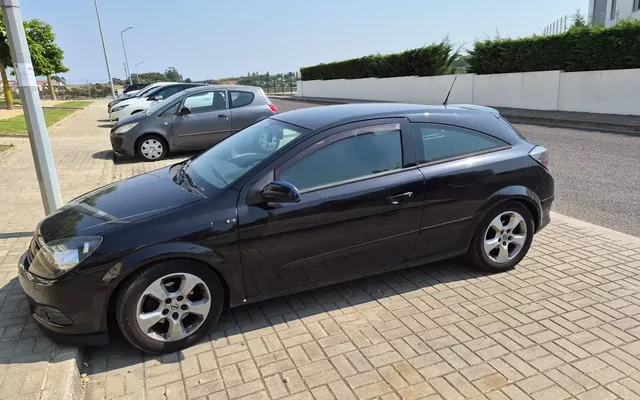 Opel Astra GTC 1.3 CDTI