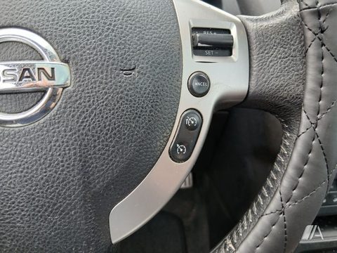 NISSAN Qashqai Q+2 2.0dCi Acenta 4x2