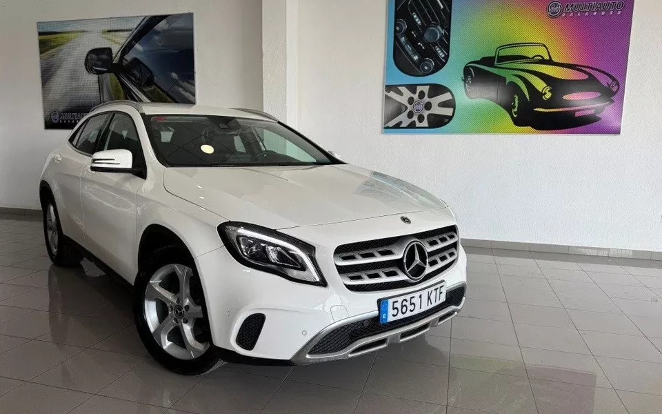 MERCEDES-BENZ Clase GLA 180