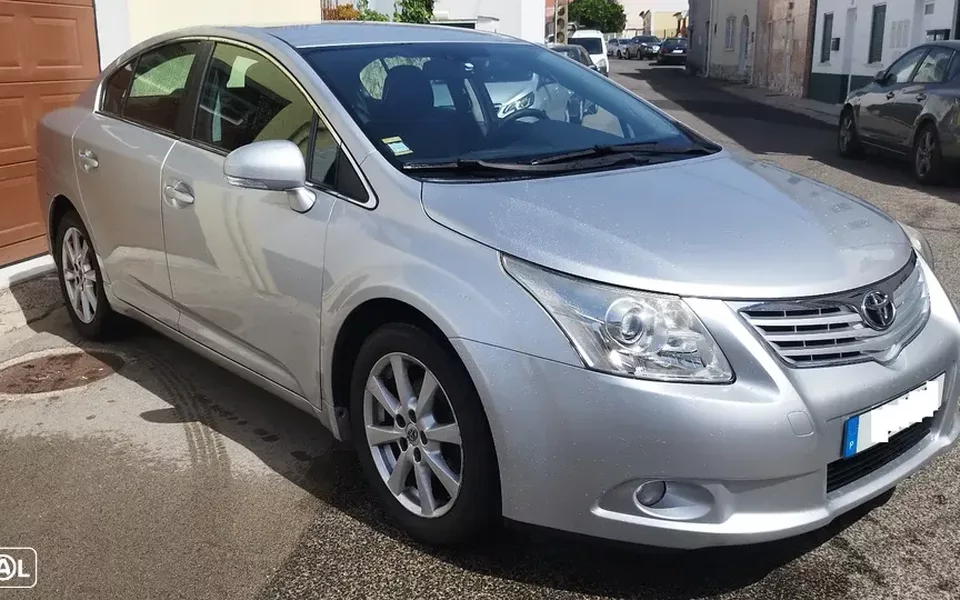 Toyota Avensis SD 2.0 D-4D Exclusive +Pele+GPS