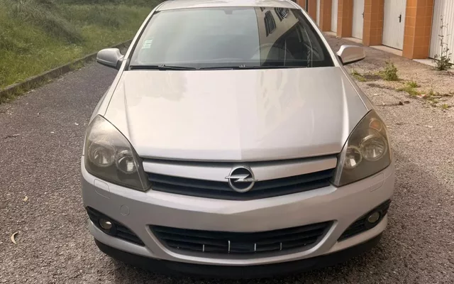 Opel Astra GTC 1.3 CDTI