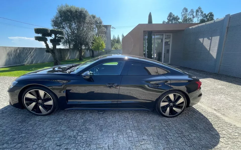 Audi e-tron GT quattro