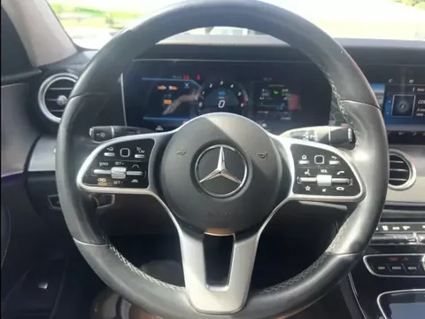 Mercedes-Benz E 300 2020 de 9G-TRONIC Avantgarde