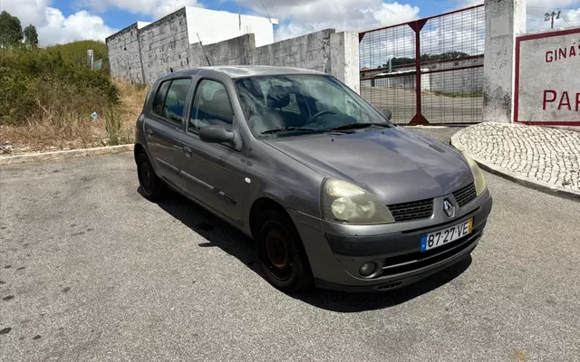 Renault Clio 1.2 16V Confort Authentique