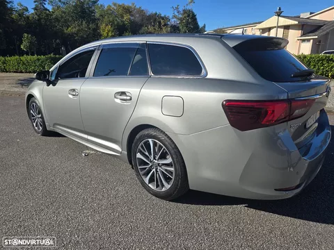 Toyota Avensis SW