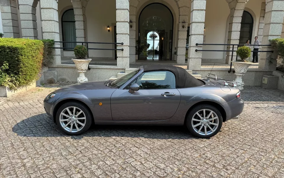 Mazda MX-5 2.0 MZR Sports-Line