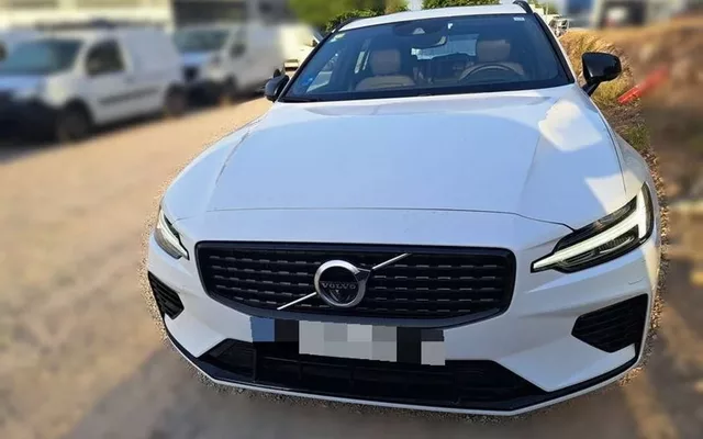 VOLVO V60 2.0 D4 Auto AWD