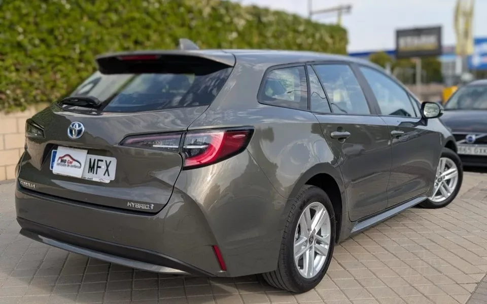 TOYOTA Corolla Corolla Touring Sports 140H Business