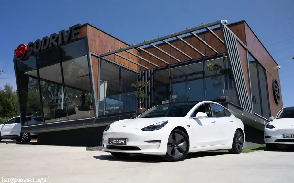 Tesla Model 3 Long-Range Dual Motor AWD