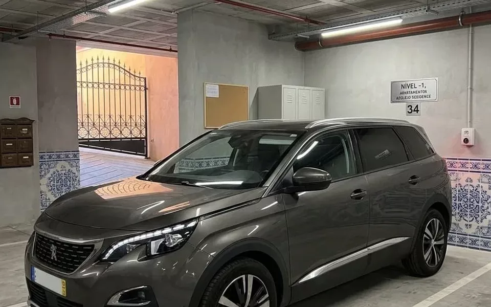 Peugeot 5008