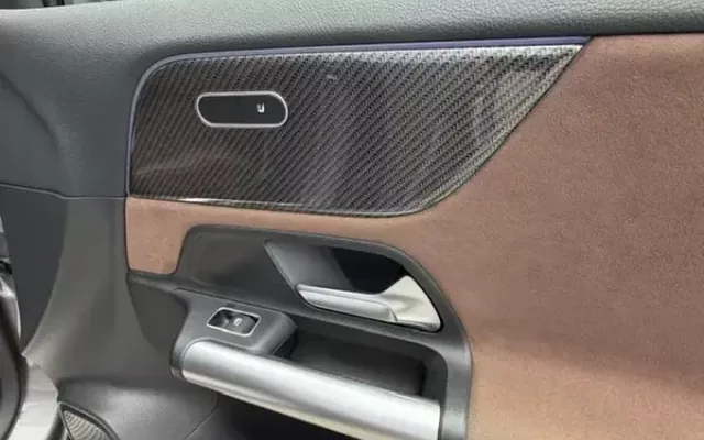 Mercedes-Benz GLA 180 2024 D AMG