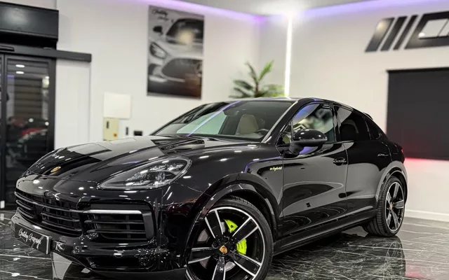 PORSCHE Cayenne Cayenne E-Hybrid Coupé Aut.
