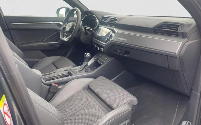 AUDI Q3 Q3 35 TFSI Black line S tronic