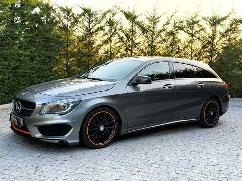 Mercedes-Benz CLA 220 d 7G-DCT AMG Line