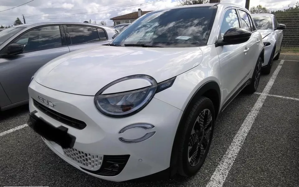 Fiat 600 1.2 Hybrid La Prima